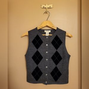 Eddie Bauer. Merino/silk sweater vest with argyle detail. Grey/black. Sm petit